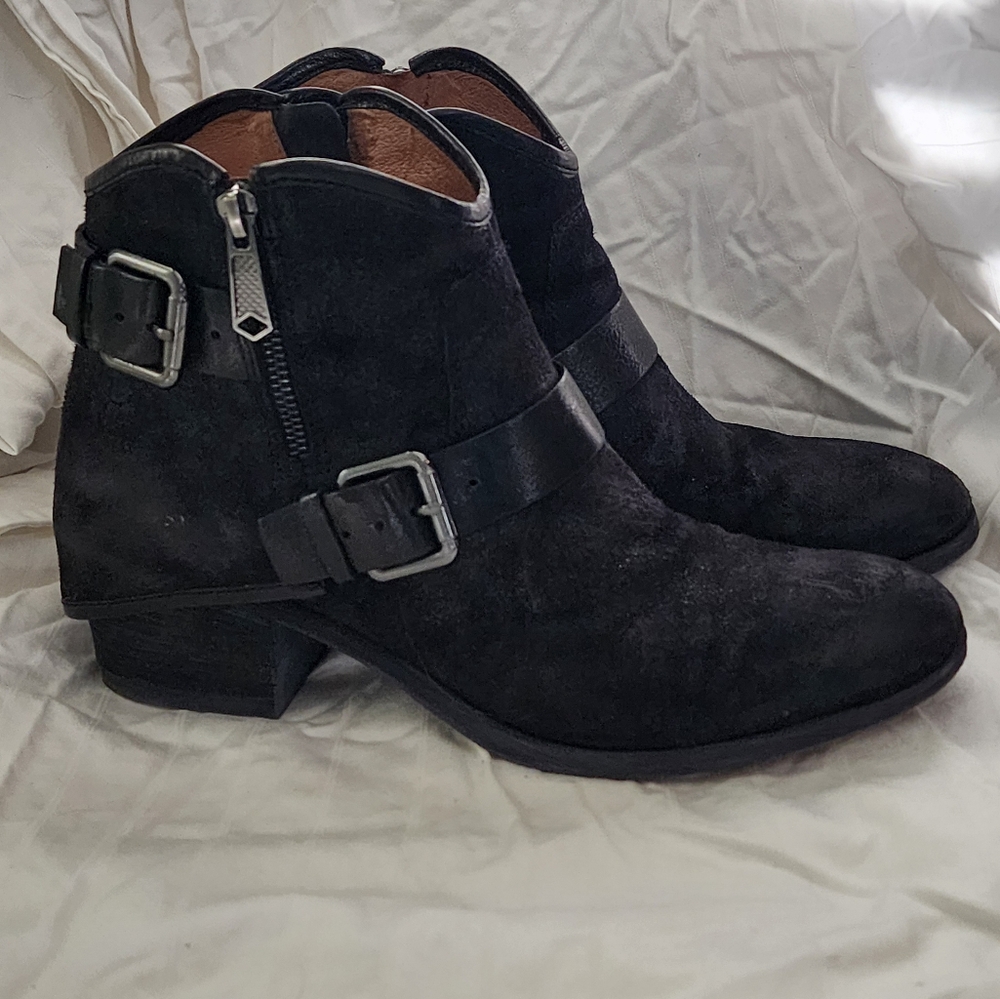 Donald J Pliner Suede Booties